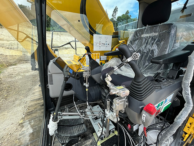 建機無線遠隔操縦ロボット「電動式SAM」の開発