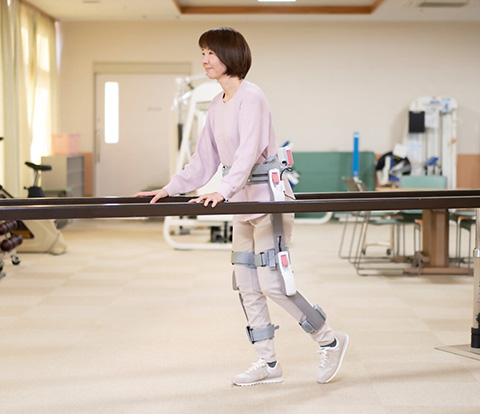 歩行トレーニングロボットcurara®